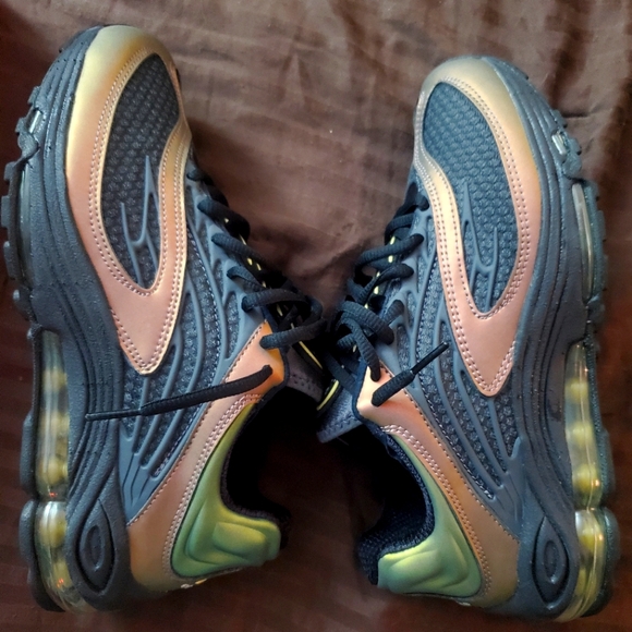 Nike Air Tuned Max Black/Celery-Dark Charcoal Men's Size 8 - Picture 2 of 7